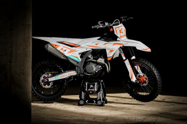 3FGRAPHICS-OFF ROAD-KTM-ADRENALINE-WHITE-PROMO